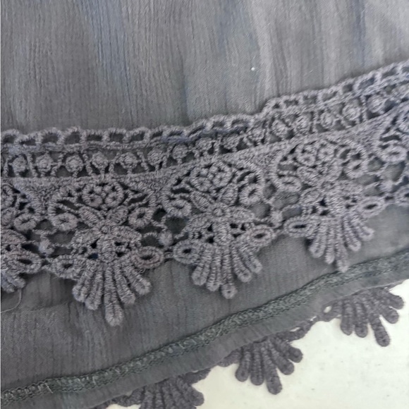 Knox Rose Green and Gray Embroidered Tops - Picture 12 of 15